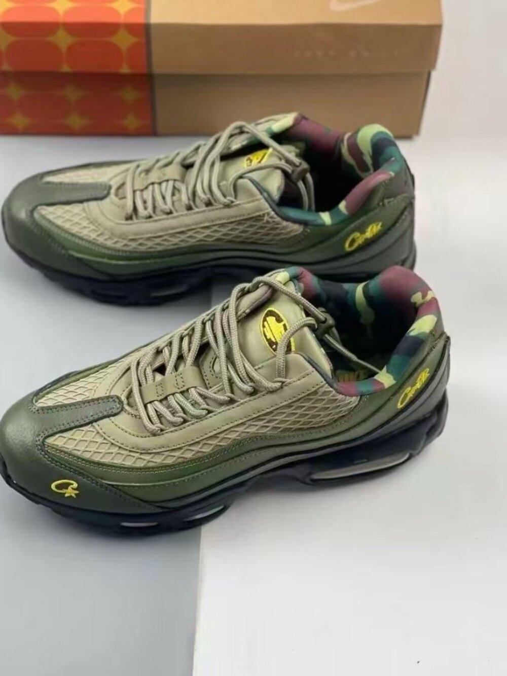 Air Cushion Running Sneakers Grey/Volt. Athletic sneakers featuring visible air - Picture 7 of 7